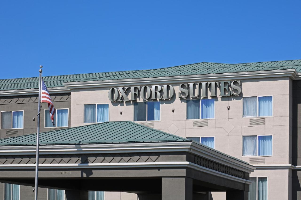 Oxford Suites Spokane Valley Exterior photo
