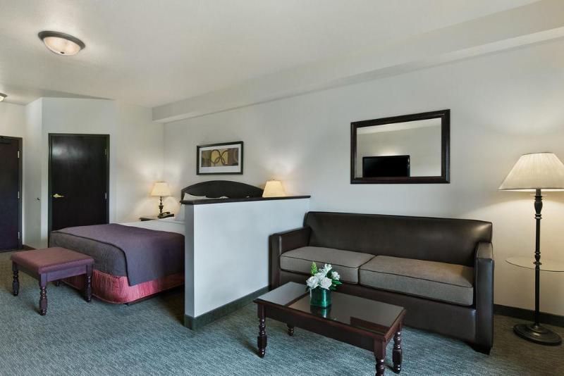 Oxford Suites Spokane Valley Exterior photo