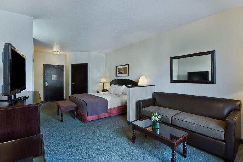 Oxford Suites Spokane Valley Exterior photo
