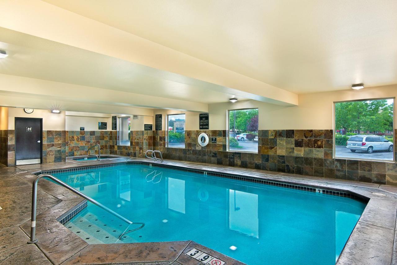 Oxford Suites Spokane Valley Exterior photo